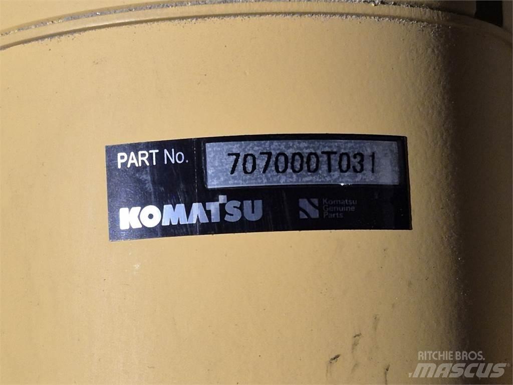 Komatsu 707-00-0T031 Diger aksam