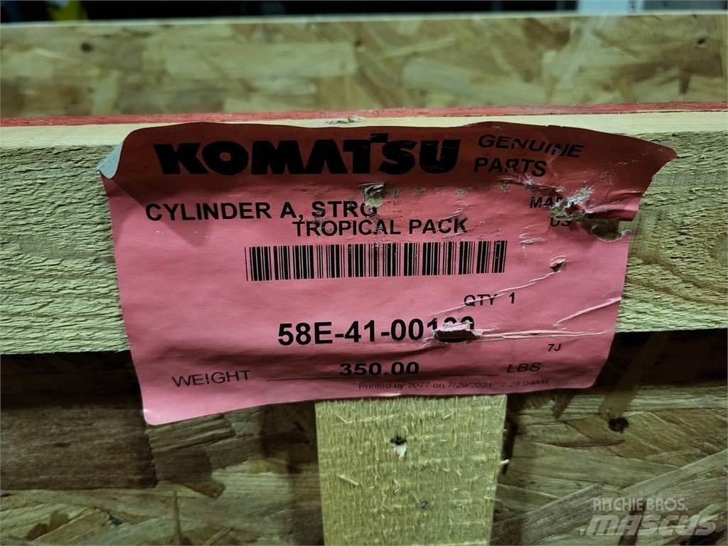 Komatsu EL7952 Belden kirma kaya kamyonu