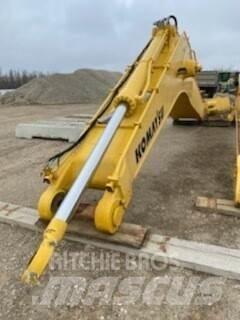 Komatsu PC800 Lastik tekerli ekskavatörler