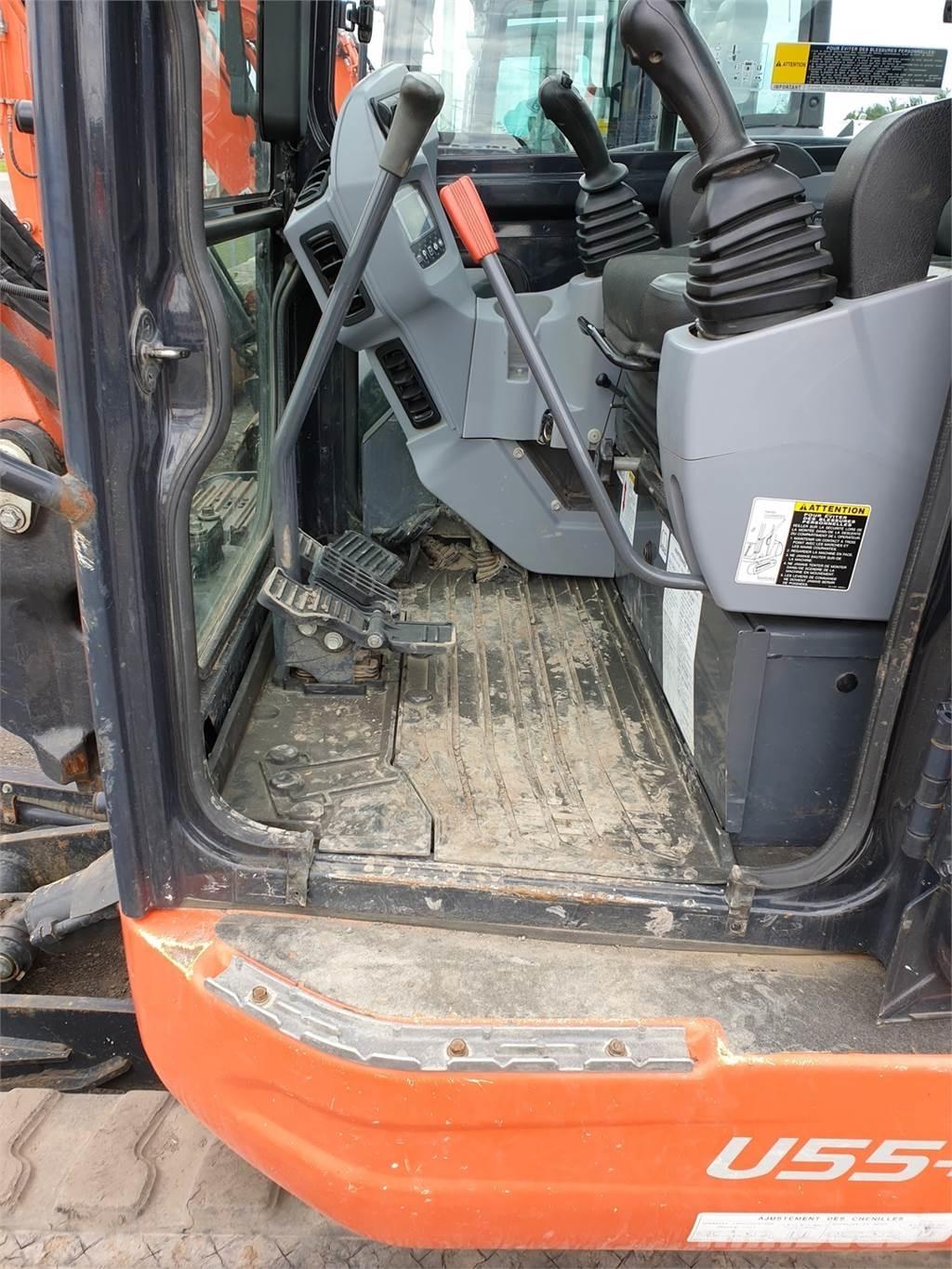 Kubota U55-4 Lastik tekerli ekskavatörler