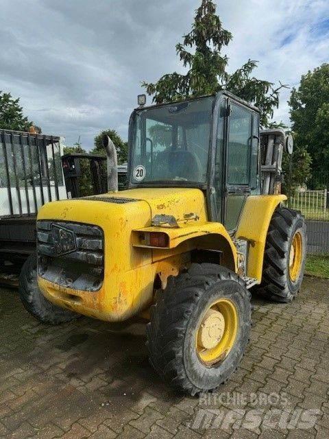JCB 940-2 Arazi tipi forklift