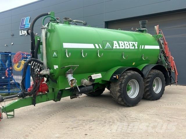 Abbey 3500 Sivi gübre ve ilaç tankerleri