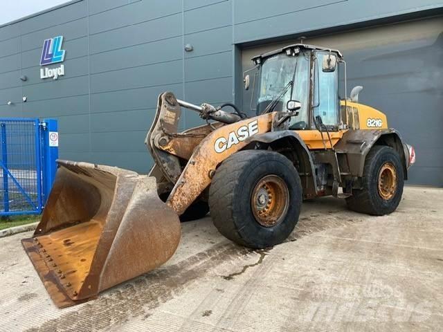 CASE 821G Diger