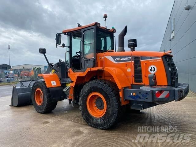 Develon DL250-5 Tekerlekli yükleyiciler