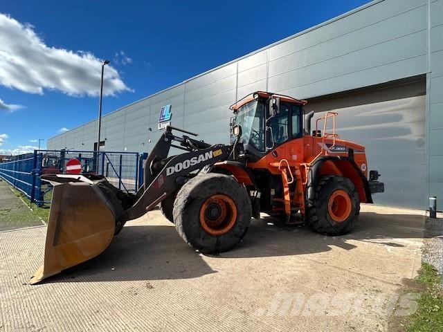 Develon DL300-5 Tekerlekli yükleyiciler