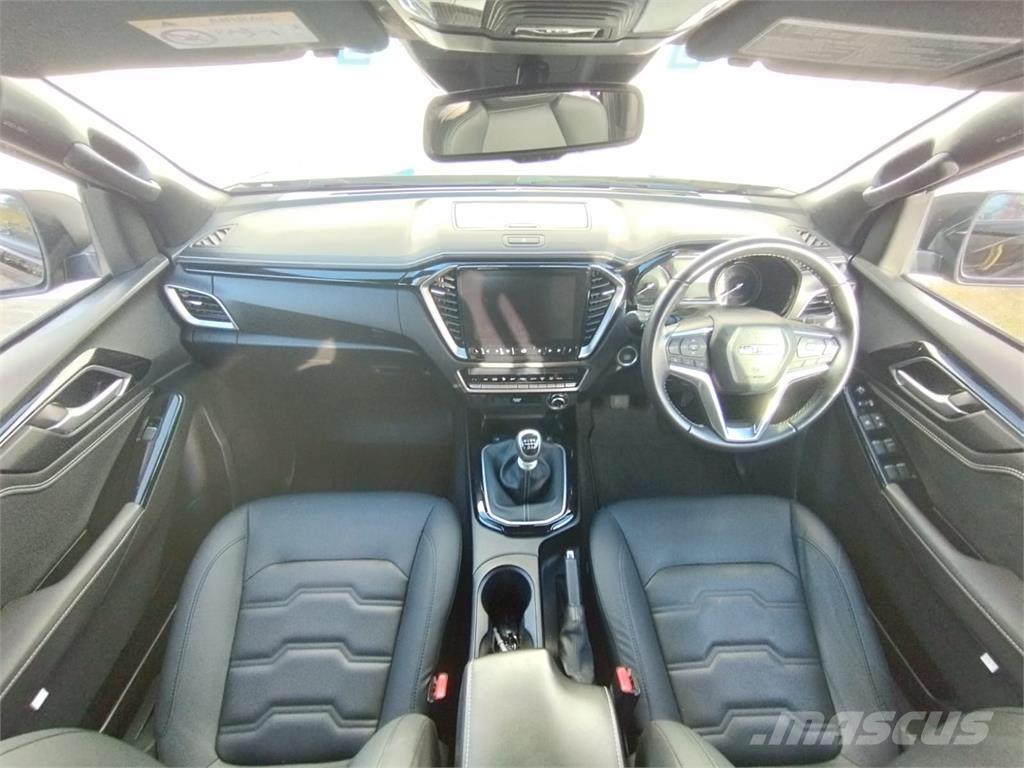 Isuzu V-Cross Pikaplar