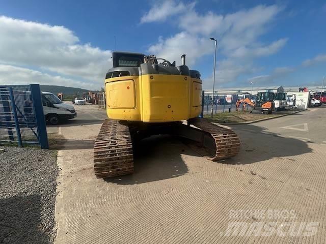 New Holland E235bsr-2 Paletli ekskavatörler