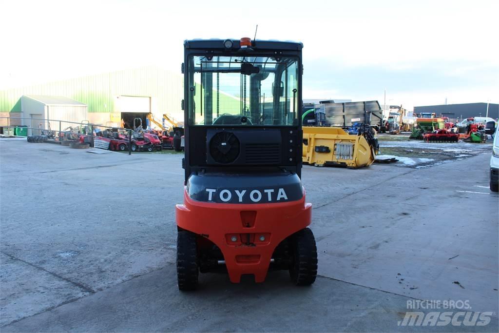 Toyota 4T Forklift Diger