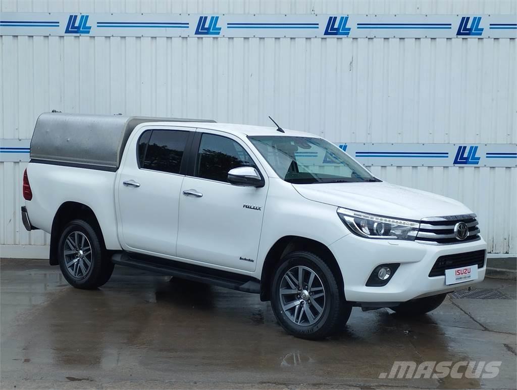 Toyota Hilux Pikaplar