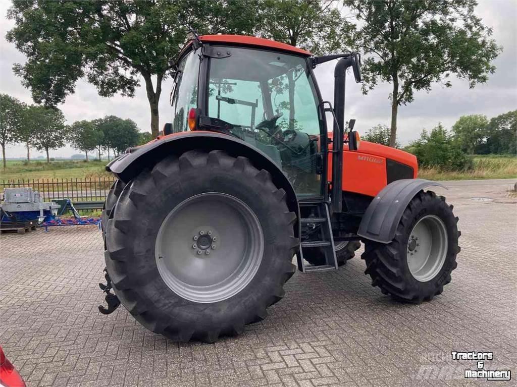 Kubota M110GX Diger