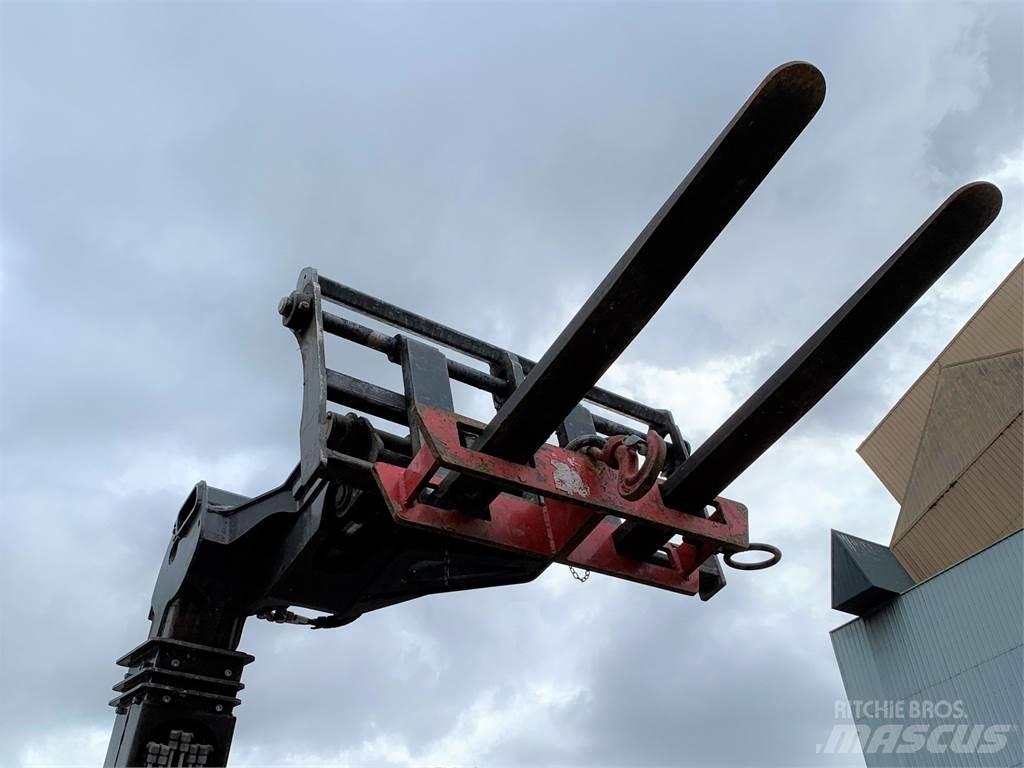 Ausa T144H Plus Tarimsal teleskopik yükleyiciler