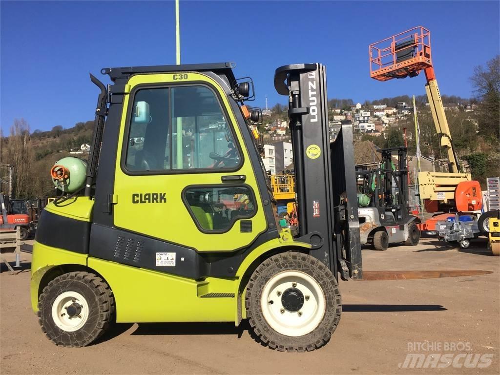 Clark C30L Diger