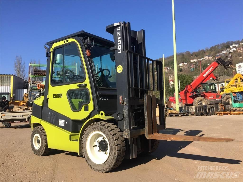 Clark C30L Diger