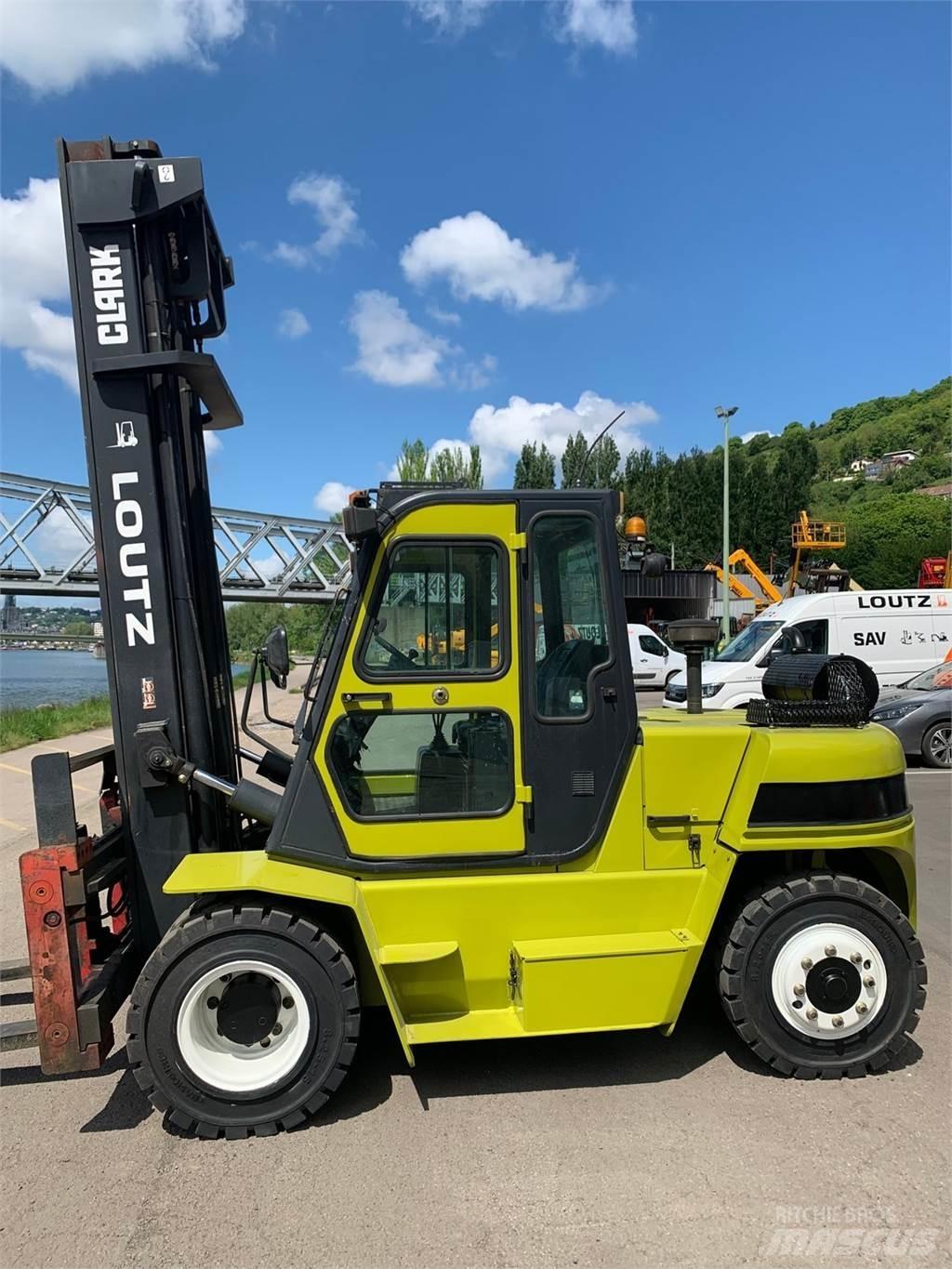Clark CMP60D Diger