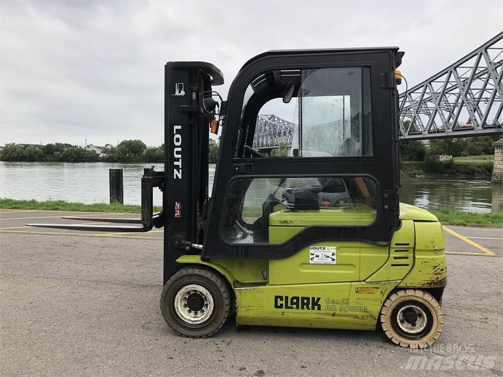 Clark GEX25 Diger