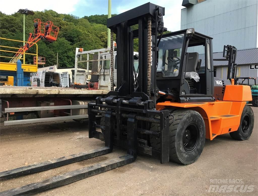 Doosan DL160 Dizel forkliftler