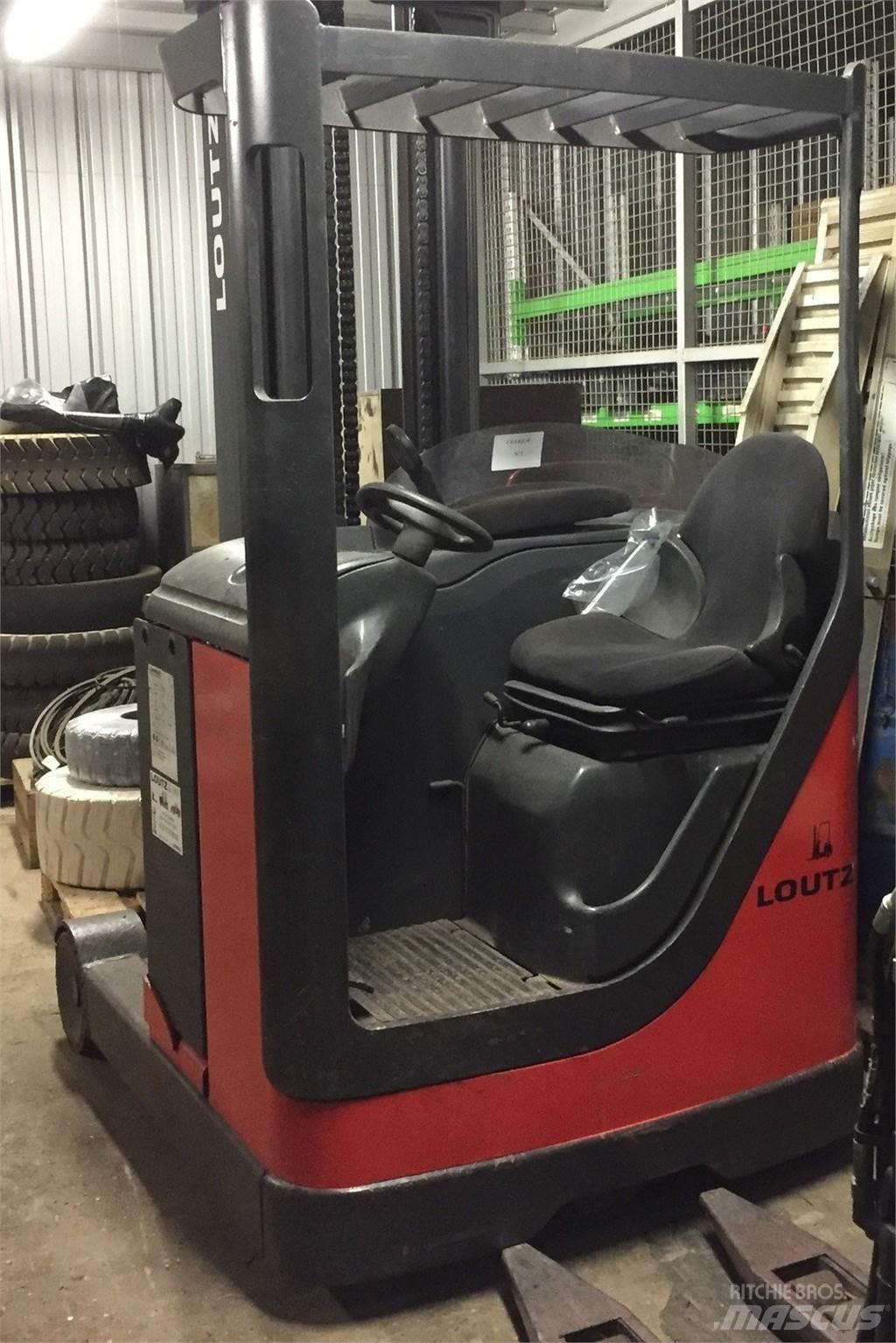 Fenwick R14 A Reach truck - depo içi istif araçları