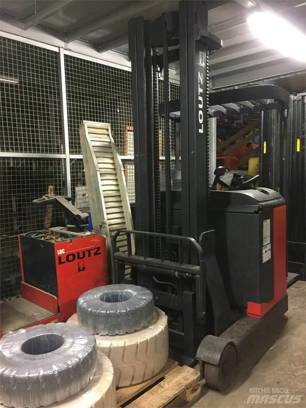 Fenwick R14 A Reach truck - depo içi istif araçları