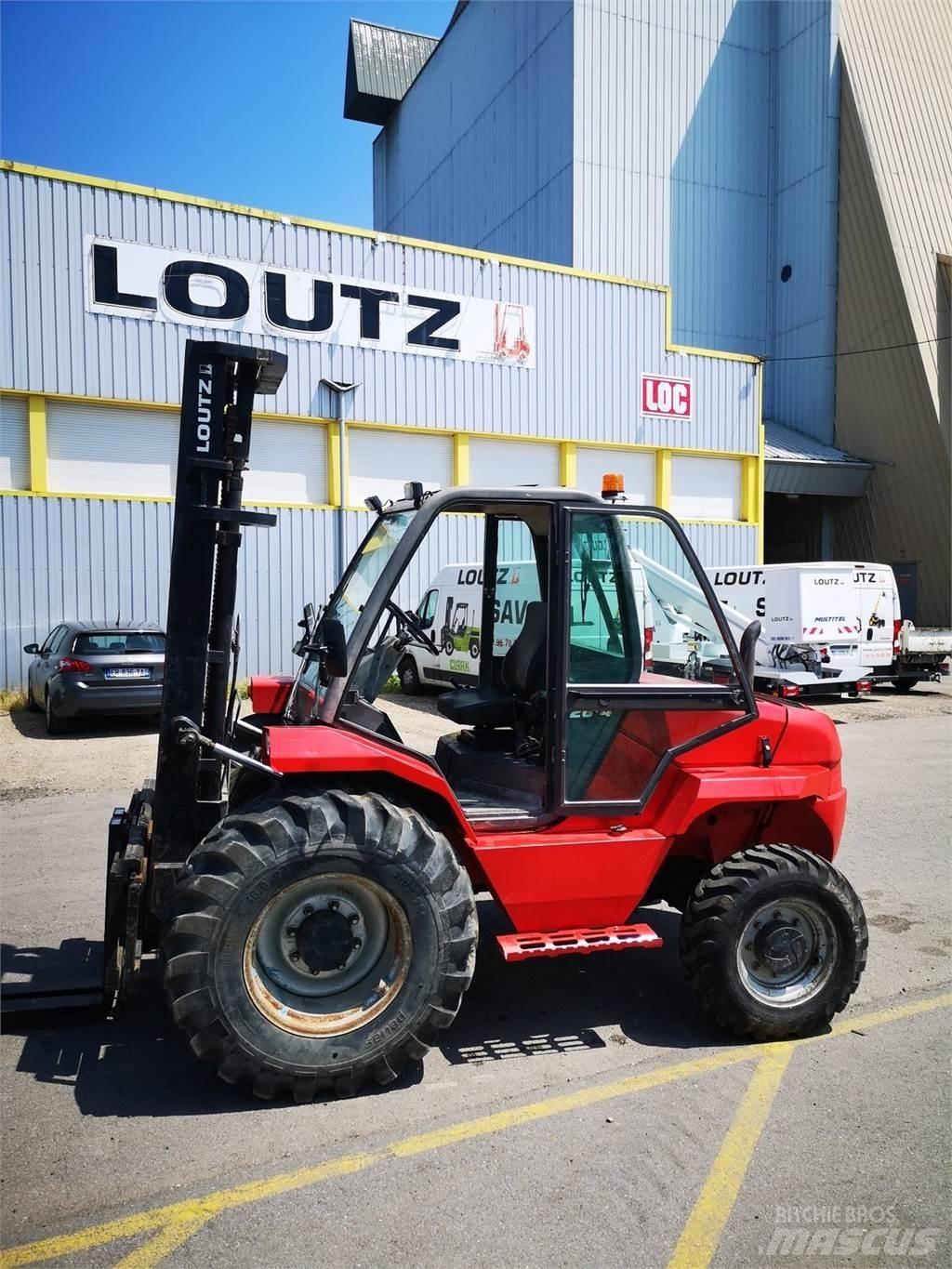 Manitou M26-4 Arazi tipi forklift