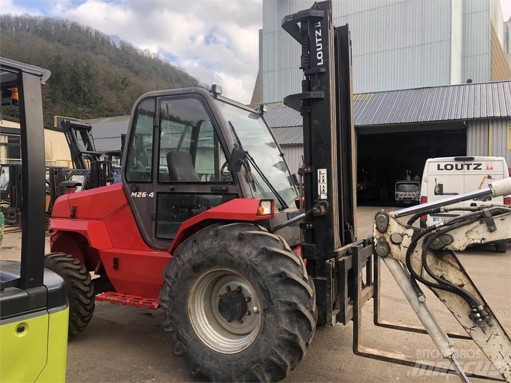 Manitou M26-4 Arazi tipi forklift