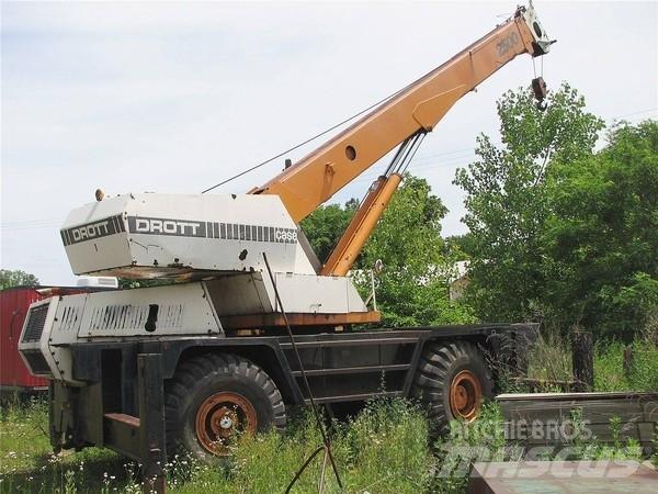 Drott 2500 Yol-Arazi Tipi Vinçler (AT)