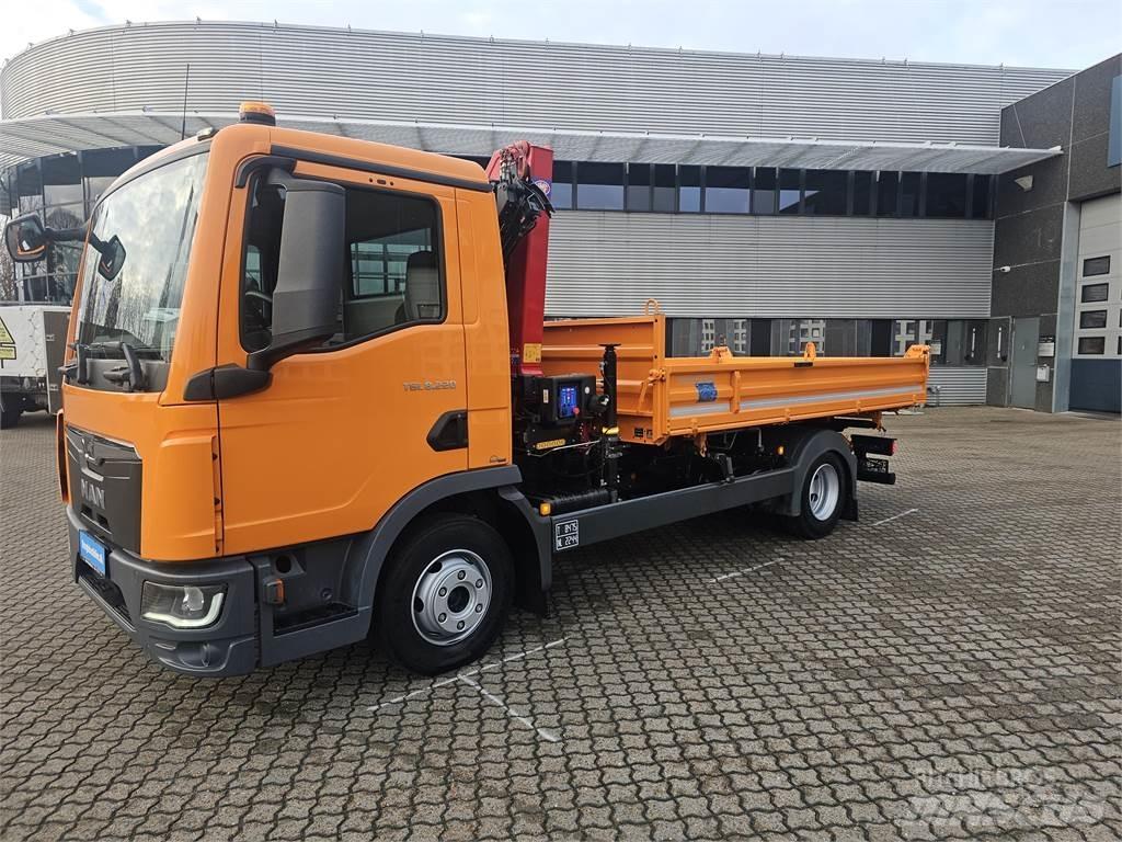 MAN TGL 8.220 Araç üzeri vinçler