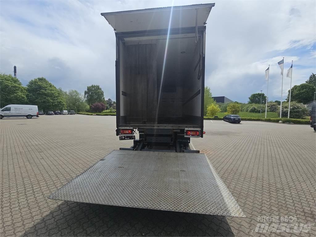 Volvo FE320 Frigofrik kamyonlar