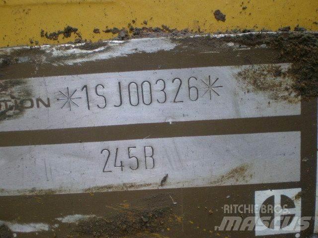 CAT 245B Paletli ekskavatörler