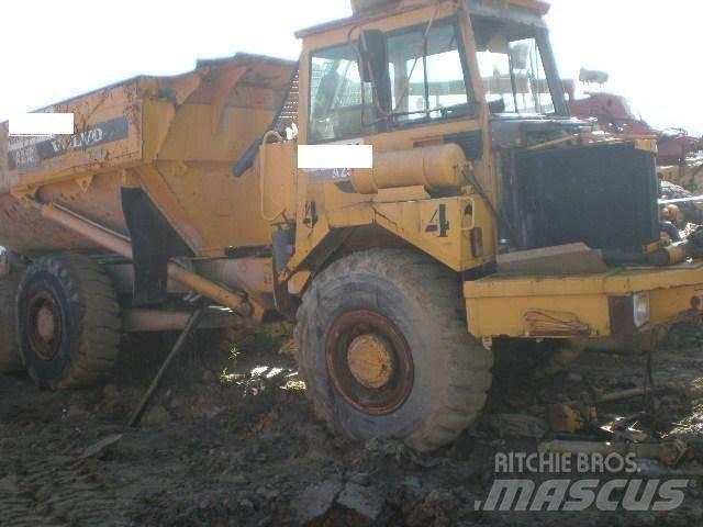 Volvo A25C Belden kirma kaya kamyonu