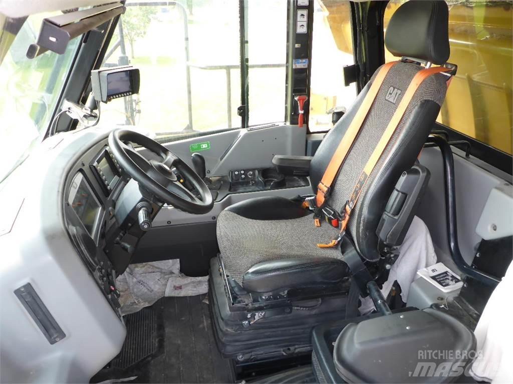 CAT 772G Yol disi kaya kamyonu