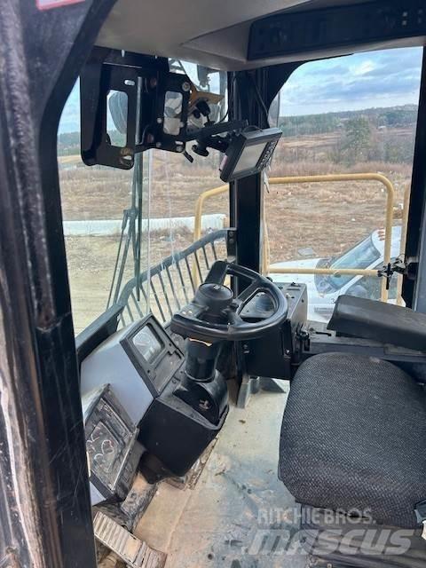 CAT 836G Diger