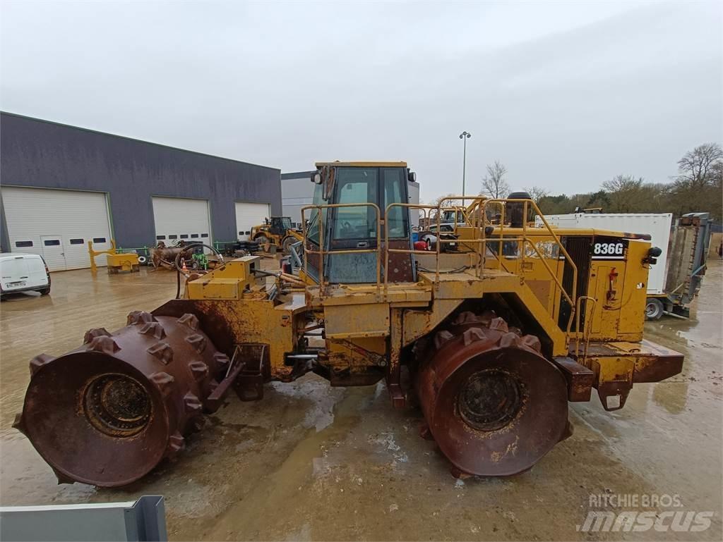 CAT 836G Diger