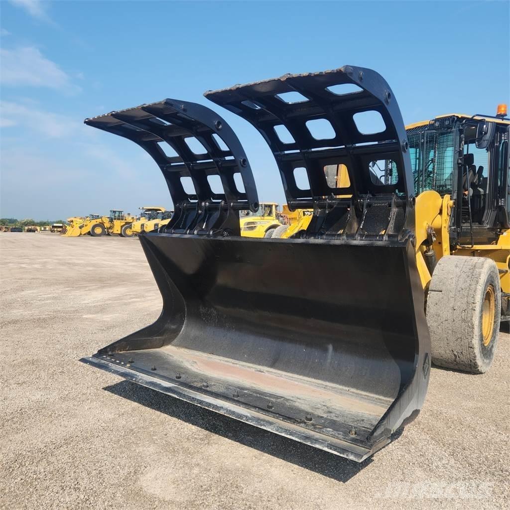 CAT 938M Tekerlekli yükleyiciler