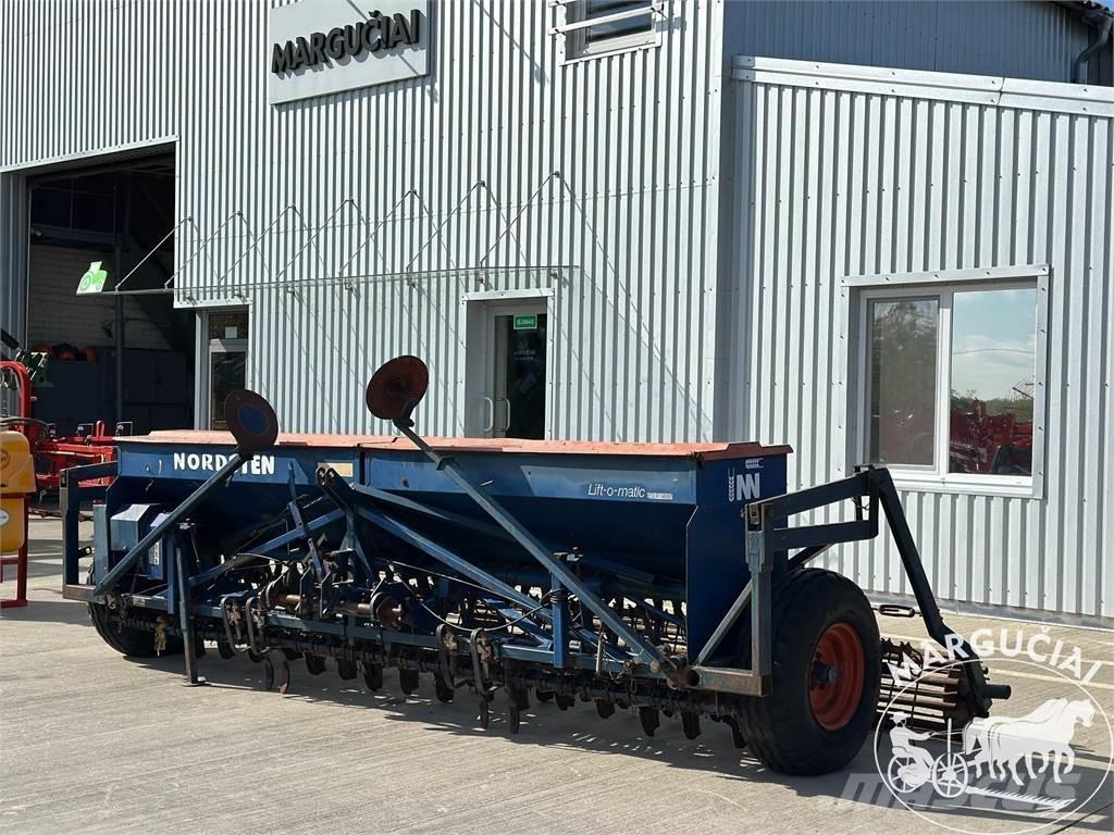 Nordsten CLF 400, 4 m. Diger tarim makinalari