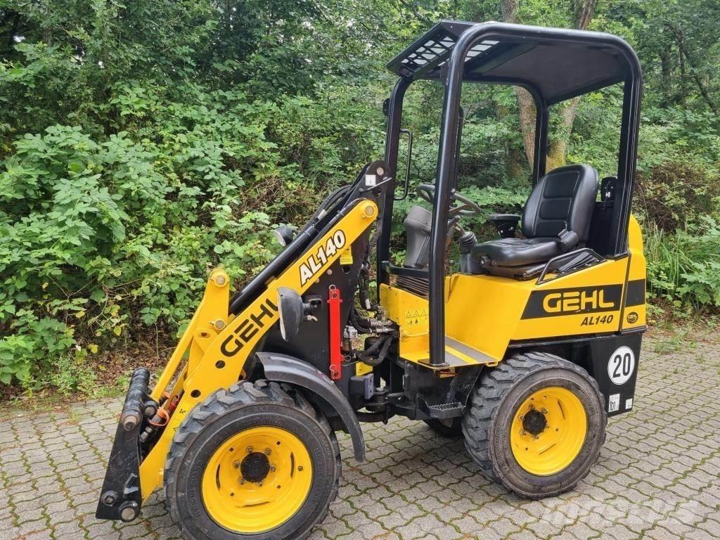 Gehl AL140 Mini yükleyiciler