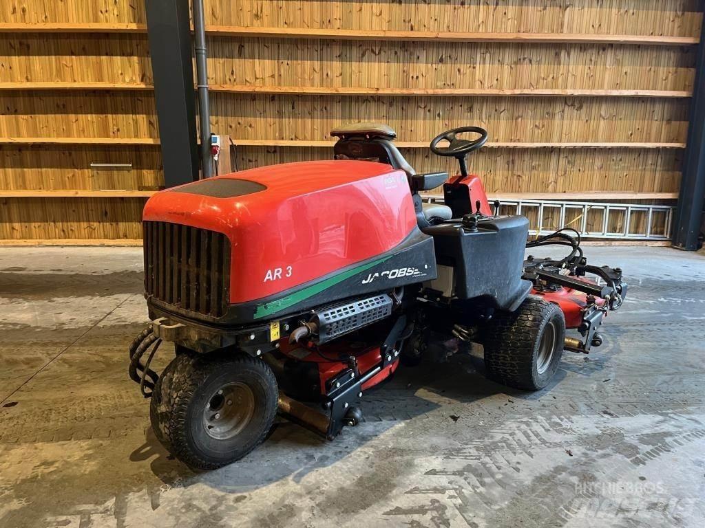Jacobsen AR-3 Mobil çim biçme makineleri