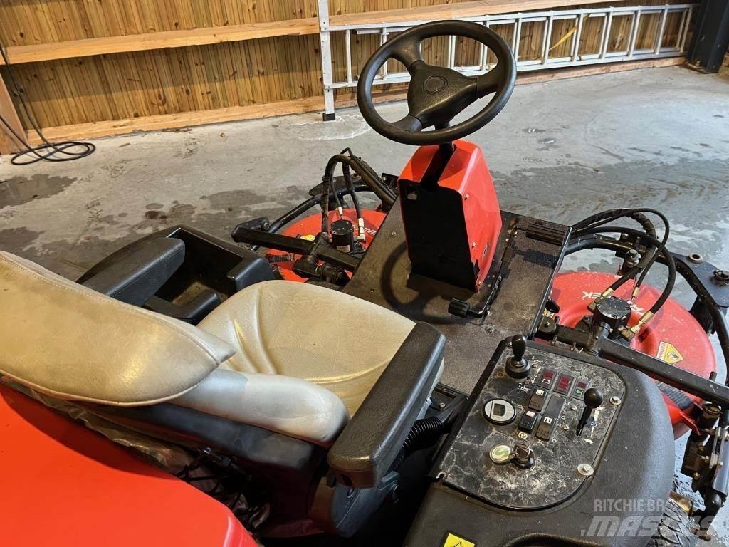 Jacobsen AR-3 Mobil çim biçme makineleri