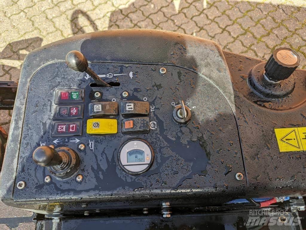 Jacobsen AR-3 Mobil çim biçme makineleri