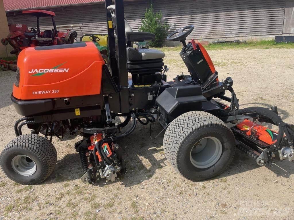 Jacobsen FAIRWAY 250 Mobil çim biçme makineleri