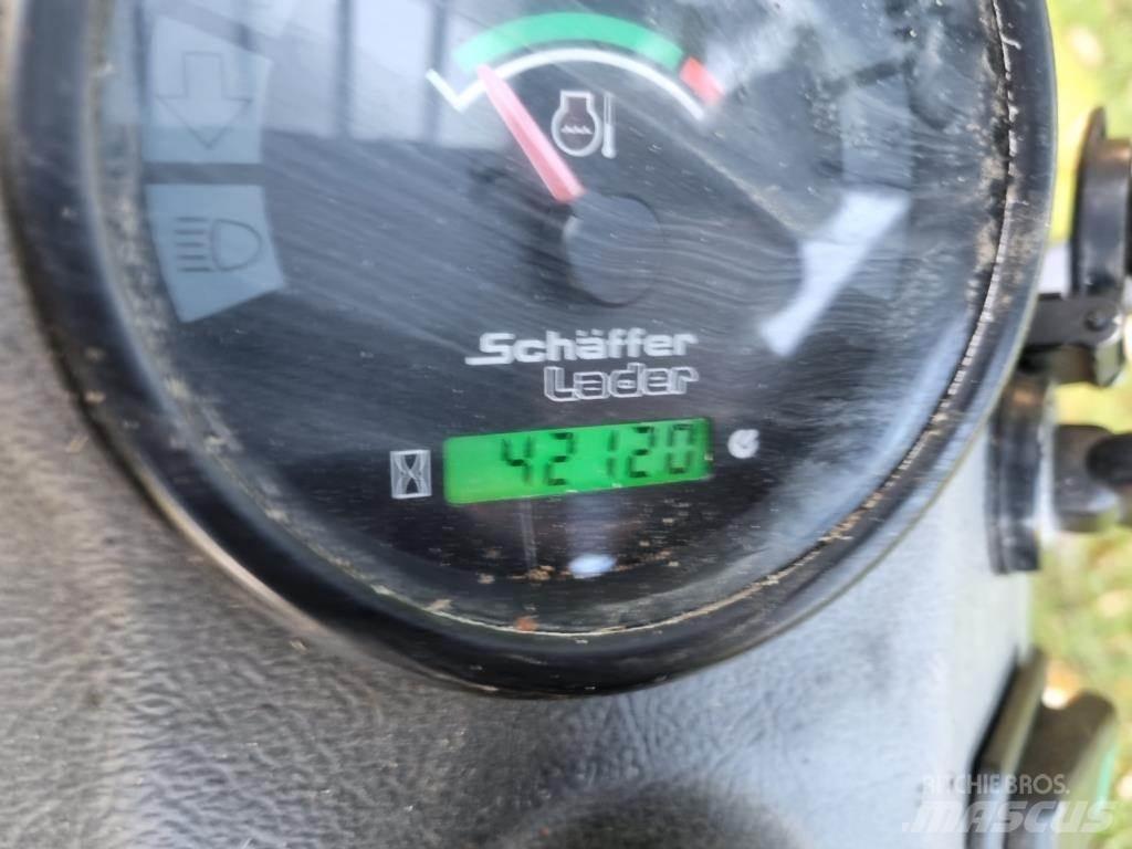 Schäffer 2028 Mini yükleyiciler