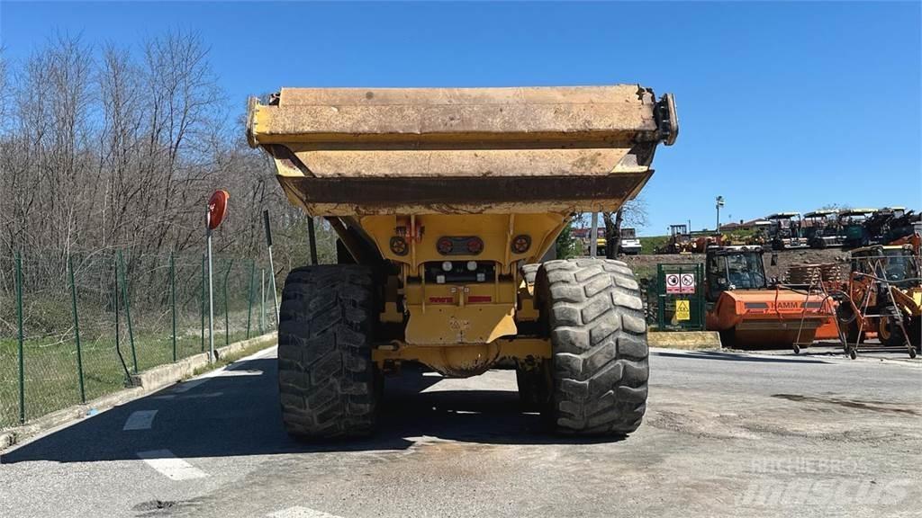 Bell B30E 6x6 Belden kirma kamyonlar