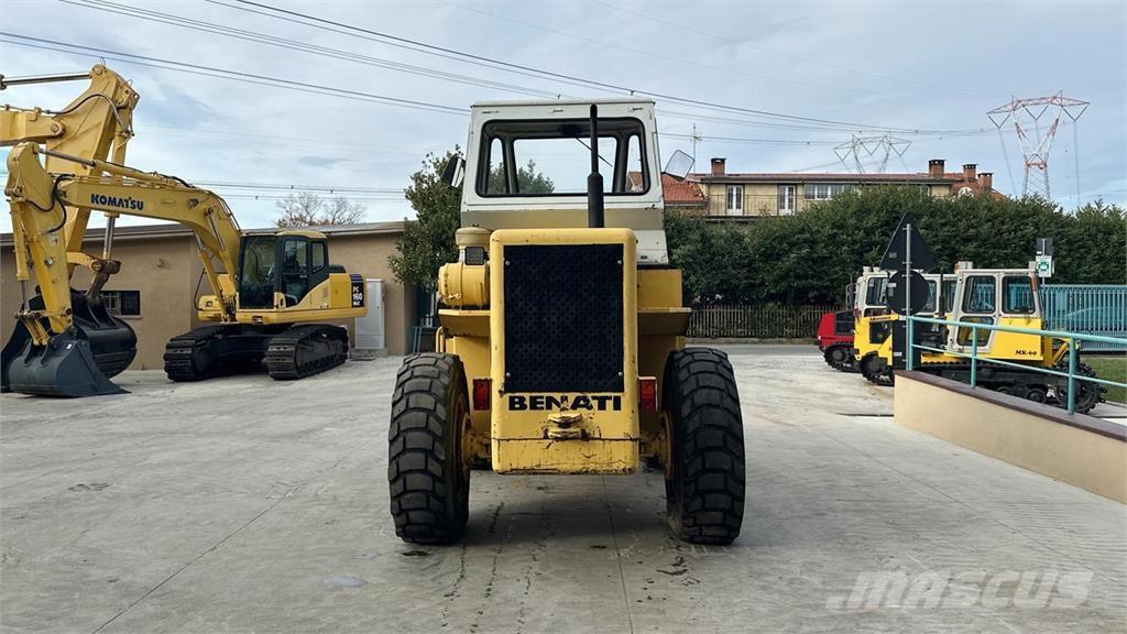 Benati 12 S 4X4 Tekerlekli yükleyiciler