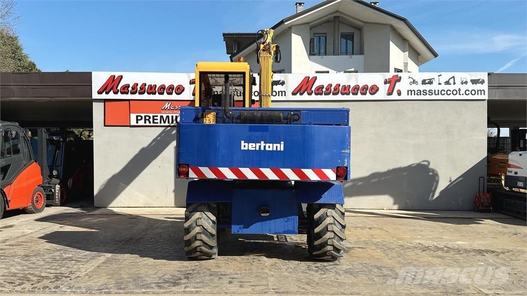 Bertani S3A 4x4 Lastik tekerli ekskavatörler