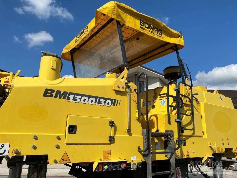 Bomag BM1300/30 Asfalt kaziyicilar