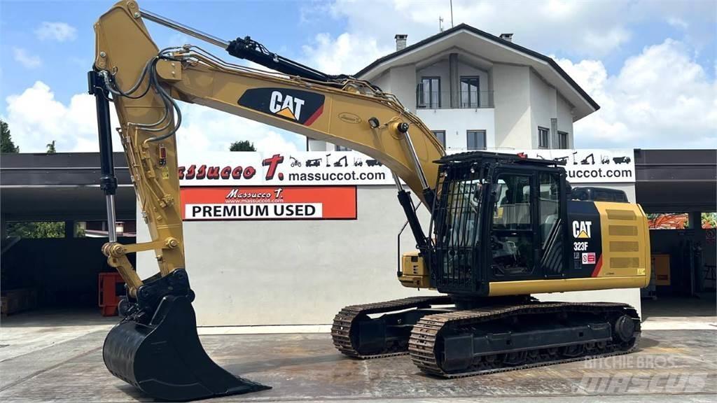 CAT 323 FLN Paletli ekskavatörler