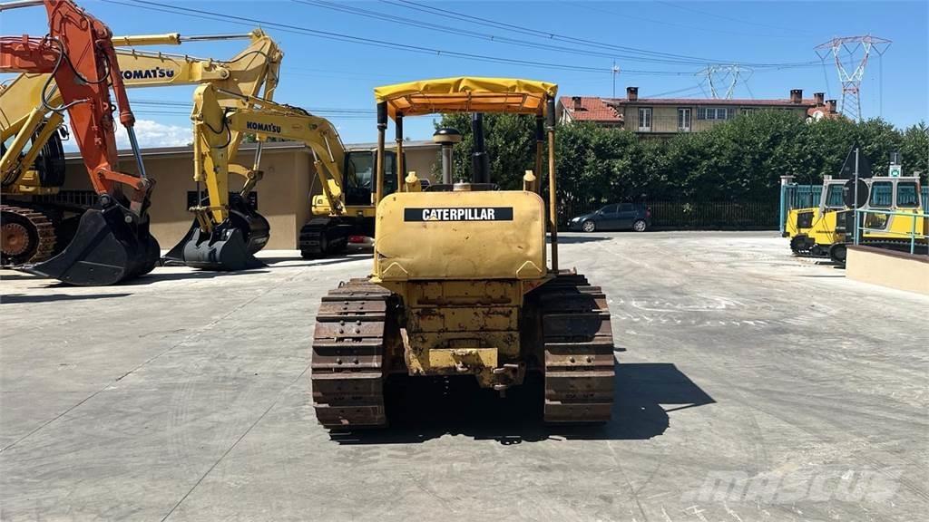 CAT D4D Paletli dozerler
