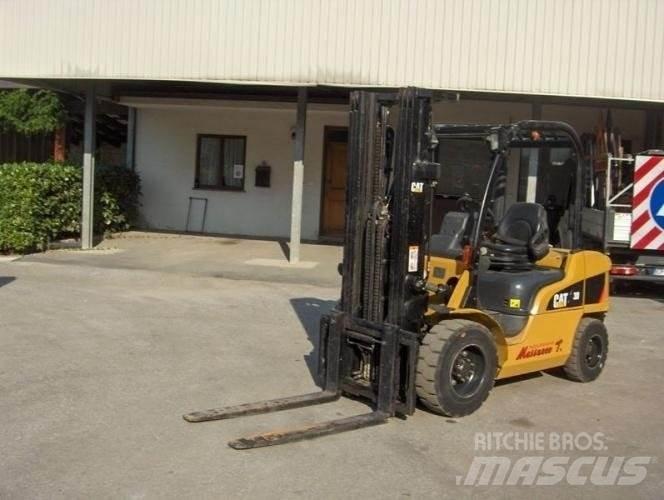 CAT DP30N Dizel forkliftler