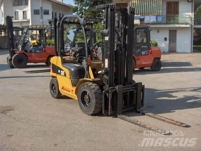 CAT DP30N Dizel forkliftler