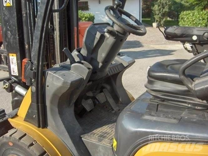 CAT DP30N Dizel forkliftler