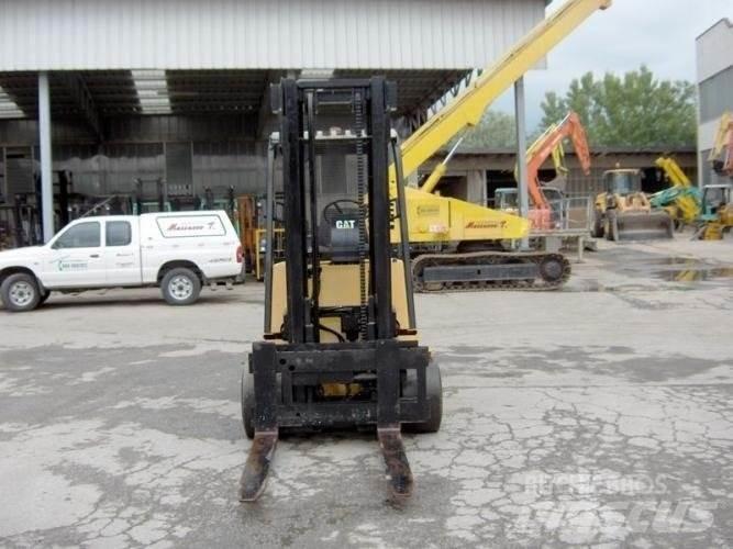 CAT M100D Elektrikli forkliftler